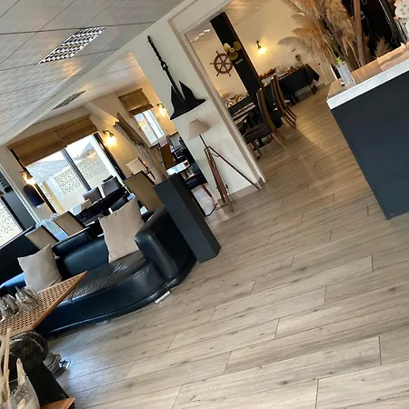 De La - Barcares, A 100 M De La