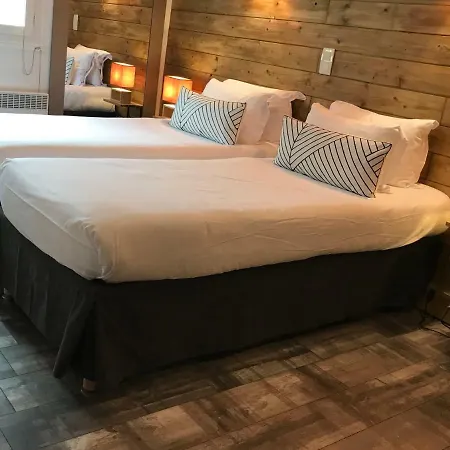 Hotell De La - Barcares, A 100 M De La Le Barcarès