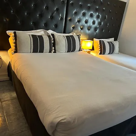 Ξενοδοχείο De La -