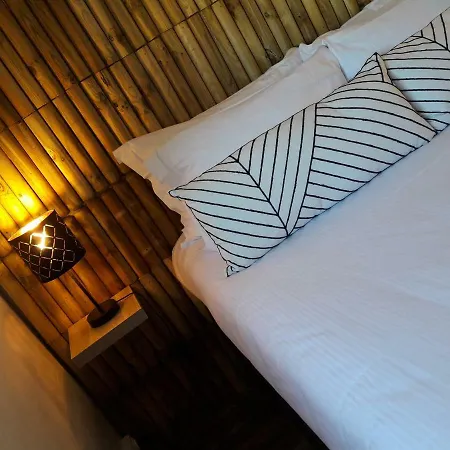 De La - Ξενοδοχείο 2*